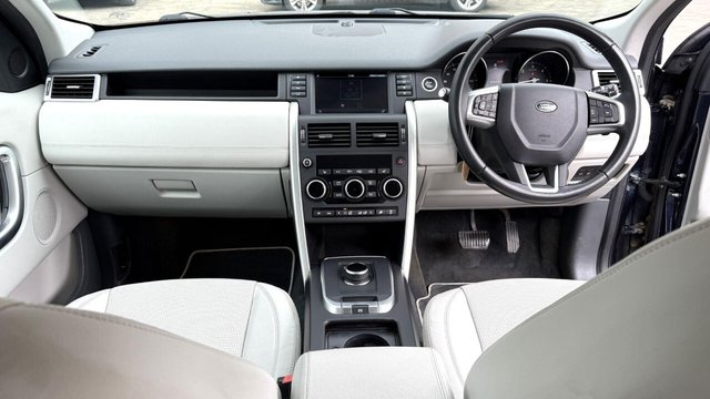 View our LAND ROVER DISCOVERY SPORT