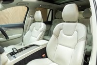 USED 2022 72 VOLVO XC90 2.0 B5 MHEV Plus SUV 5dr Petrol Hybrid Auto 4WD Euro 6 (s/s) (250 ps) Opening Panoramic roof
