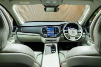 USED 2022 72 VOLVO XC90 2.0 B5 MHEV Plus SUV 5dr Petrol Hybrid Auto 4WD Euro 6 (s/s) (250 ps) Opening Panoramic roof