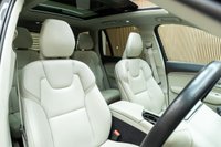 USED 2022 72 VOLVO XC90 2.0 B5 MHEV Plus SUV 5dr Petrol Hybrid Auto 4WD Euro 6 (s/s) (250 ps) Opening Panoramic roof