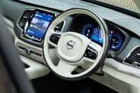 USED 2022 72 VOLVO XC90 2.0 B5 MHEV Plus SUV 5dr Petrol Hybrid Auto 4WD Euro 6 (s/s) (250 ps) Opening Panoramic roof