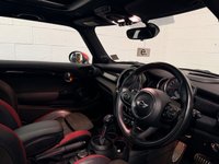 USED 2017 67 MINI HATCH 2.0 John Cooper Works Hatchback 3dr Petrol Auto 8 Spd Euro 6 (s/s) (231 ps) HugeSpec|PanRoof|MediaXL|HarmanKardon|FinanceAvailable