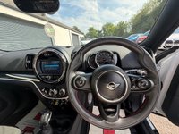 USED 2019 19 MINI COUNTRYMAN 1.5 7.6kWh Cooper SE Sport SUV 5dr Petrol Plug-in Hybrid Auto ALL4 Euro 6 (s/s) (224 ps) LOW MILES*SPORTS SEATS*TWO TONE