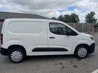 USED 2021 70 PEUGEOT PARTNER 1.5 BlueHDi 1000 Professional Standard Panel Van 5dr Diesel Manual SWB Euro 6 (100 bhp) This 2021 Peugeot Partner van has had only one owner since new, offering excellent provenance. It is a Professional Standard Panel Van SWB model, featuring a 1.5 litre BlueHDi diesel engine and meeting Euro 6 emission standards. This practical van boasts a generous cargo volume of 3900 litres, making it ideal for a variety of business needs.  With an impressive fuel economy of 56 miles per gallon, this Peugeot Partner is designed to be cost effective to run. Its low CO2 emissions.