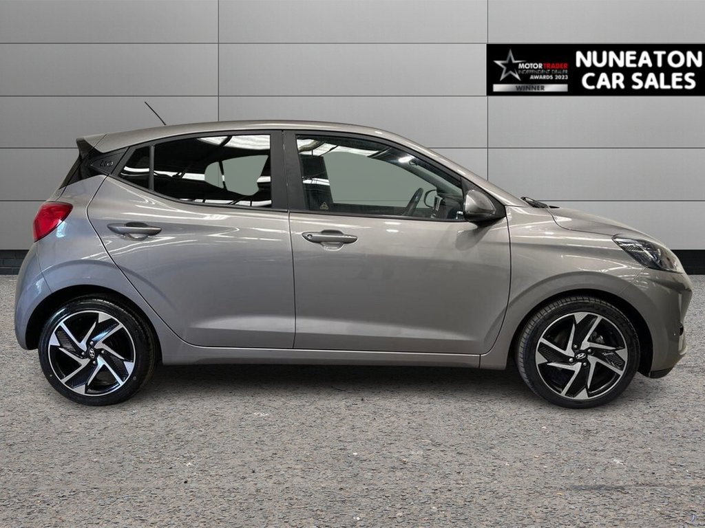 USED 2020 69 HYUNDAI I10 1.0 Premium Hatchback 5dr Petrol Manual Euro 6 (s/s) (67 ps) Fantastic Spec