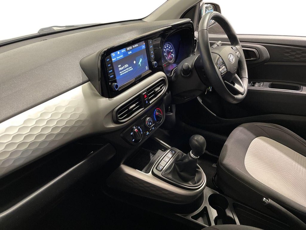 USED 2020 69 HYUNDAI I10 1.0 Premium Hatchback 5dr Petrol Manual Euro 6 (s/s) (67 ps) Fantastic Spec