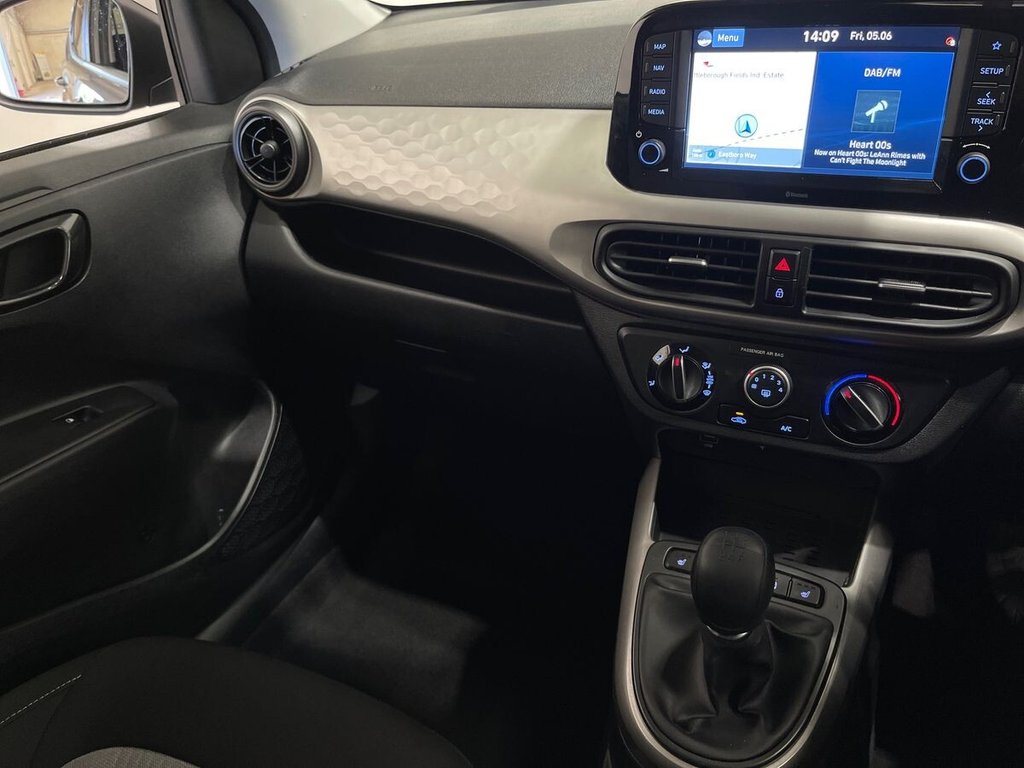 USED 2020 69 HYUNDAI I10 1.0 Premium Hatchback 5dr Petrol Manual Euro 6 (s/s) (67 ps) Fantastic Spec