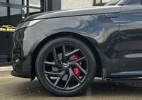 USED 2023 X LAND ROVER RANGE ROVER SPORT 3.0 D300 MHEV Dynamic SE SUV 5dr Diesel Auto 4WD Euro 6 (s/s) (300 ps) PAN ROOF + REAR ENTERTAINMENT + DEPLOYABLE SIDE STEPS