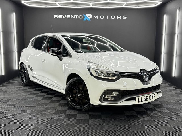 View our Renault Clio 1.6 TCe Renaultsport Nav Hatchback 5dr Petrol EDC Euro 6 (200 ps)