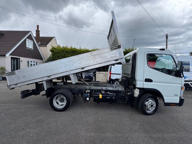 View our MITSUBISHI CANTER