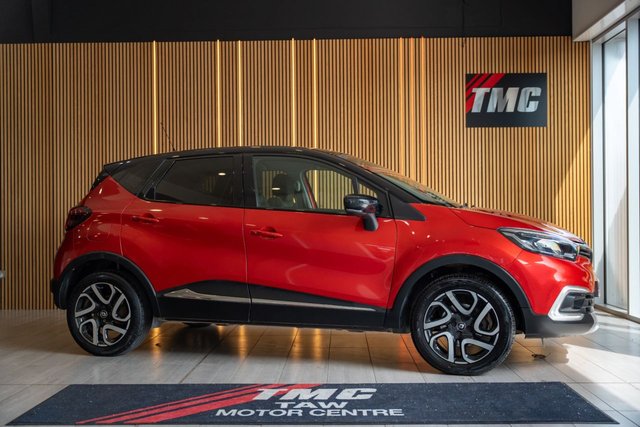 View our RENAULT CAPTUR