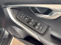 USED 2017 66 VOLVO V40 CROSS COUNTRY 2.0 T3 Pro Hatchback 5dr Petrol Manual Euro 6 (s/s) (152 ps) JUST ARRIVED IN STOCK!