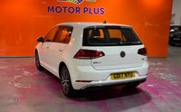 USED 2017 17 VOLKSWAGEN GOLF 1.4 TSI BlueMotion Tech SE Nav Hatchback 5dr Petrol Manual Euro 6 (s/s) (125 ps) Discover Sat Nav. Alloys.