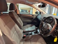 USED 2017 17 VOLKSWAGEN GOLF 1.4 TSI BlueMotion Tech SE Nav Hatchback 5dr Petrol Manual Euro 6 (s/s) (125 ps) Discover Sat Nav. Alloys.