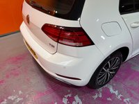 USED 2017 17 VOLKSWAGEN GOLF 1.4 TSI BlueMotion Tech SE Nav Hatchback 5dr Petrol Manual Euro 6 (s/s) (125 ps) Discover Sat Nav. Alloys.