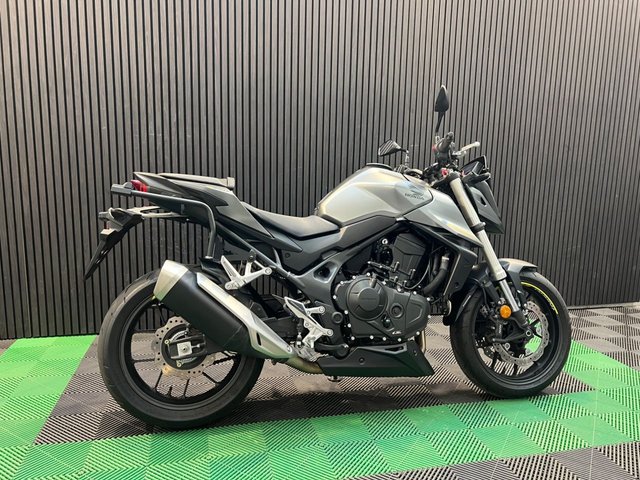 View our HONDA CB750 Hornet
