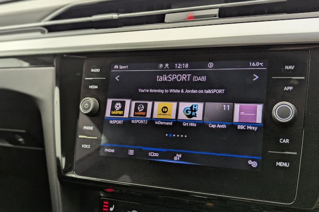 USED 2023 23 VOLKSWAGEN ARTEON 1.4 TSI 13kWh Elegance Shooting Brake 5dr Petrol Plug-in Hybrid DSG Euro 6 (s/s) (218 ps) Car Play. Heated Seats, Cruise