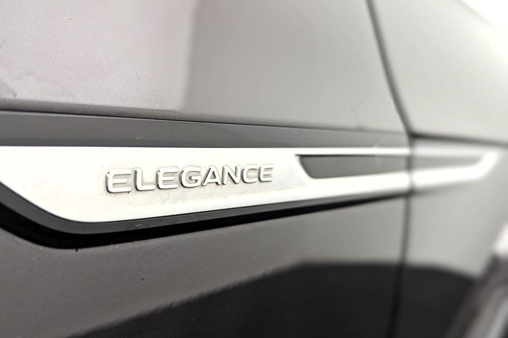 USED 2023 23 VOLKSWAGEN ARTEON 1.4 TSI 13kWh Elegance Shooting Brake 5dr Petrol Plug-in Hybrid DSG Euro 6 (s/s) (218 ps) Car Play. Heated Seats, Cruise
