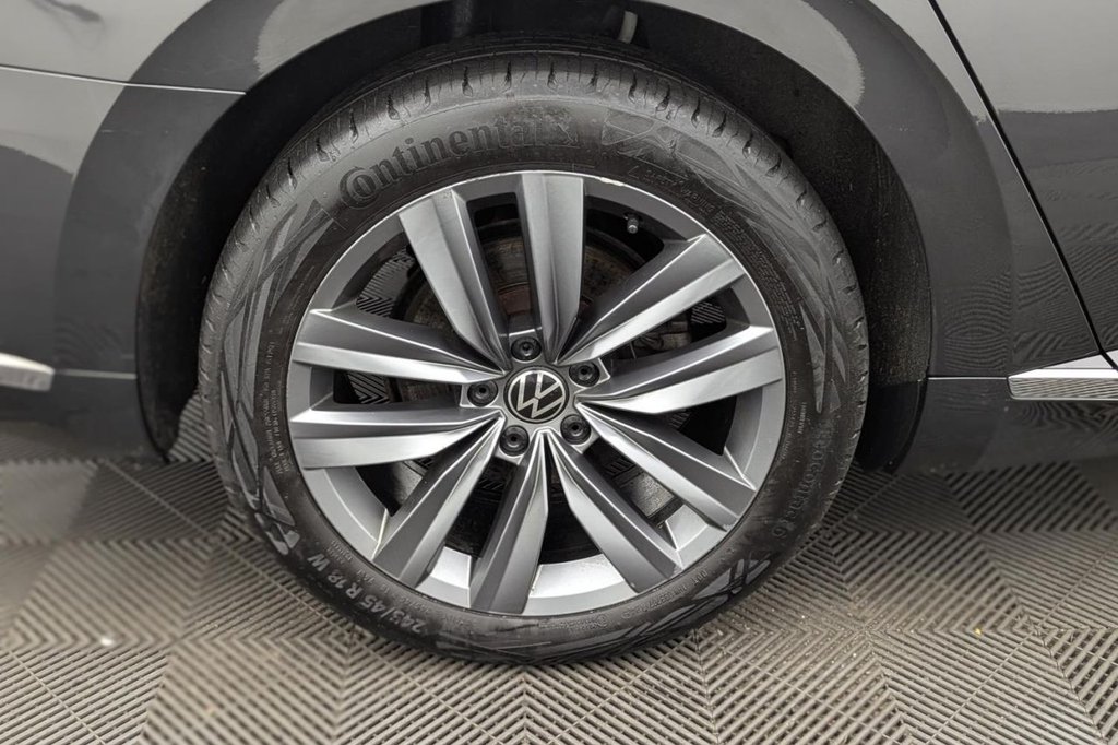 USED 2023 23 VOLKSWAGEN ARTEON 1.4 TSI 13kWh Elegance Shooting Brake 5dr Petrol Plug-in Hybrid DSG Euro 6 (s/s) (218 ps) Car Play. Heated Seats, Cruise