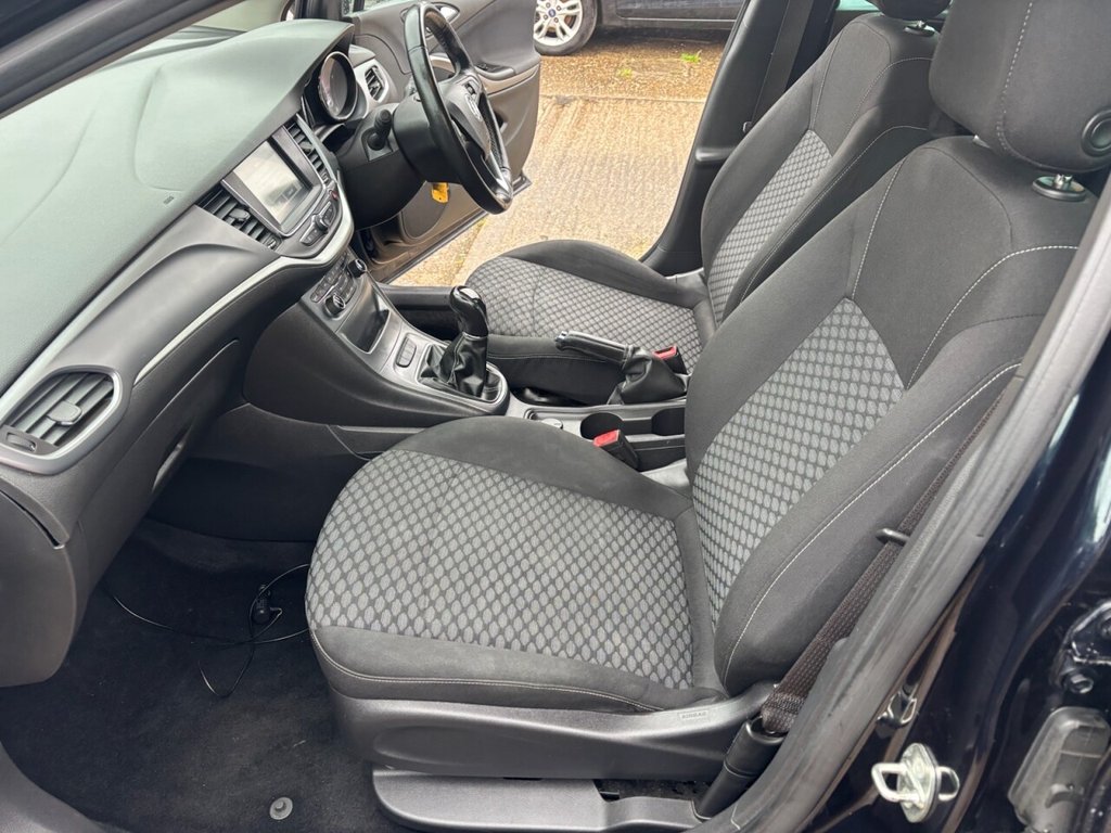 USED 2018 67 VAUXHALL ASTRA 1.4i SE Hatchback 5dr Petrol Manual Euro 6 (100 ps) &pound;ZERO DEPOSIT FINANCE