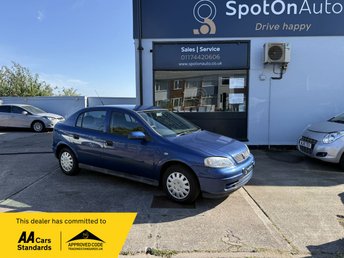 2002 VAUXHALL ASTRA 1.6i Envoy Hatchback 5dr Petrol Automatic (195 g/km, 84 bhp) &pound;3990.00
