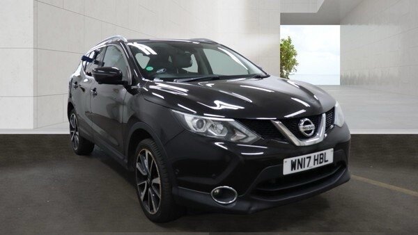 View our Nissan Qashqai 1.6 dCi Tekna SUV 5dr Diesel Manual 2WD Euro 6 (s/s) (130 ps)