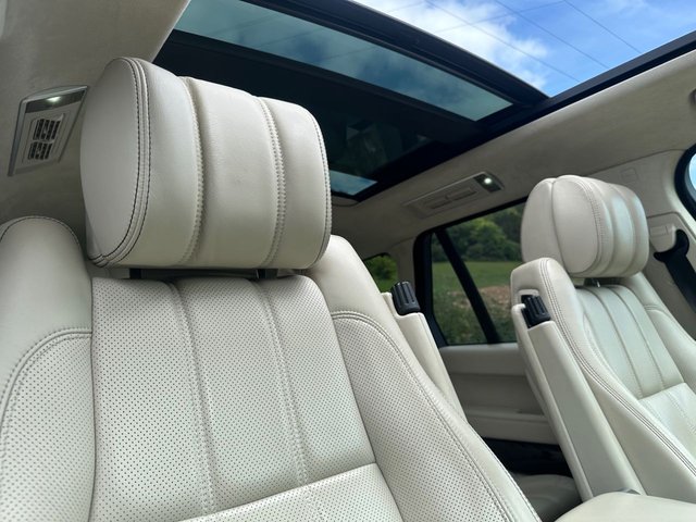 View our LAND ROVER RANGE ROVER