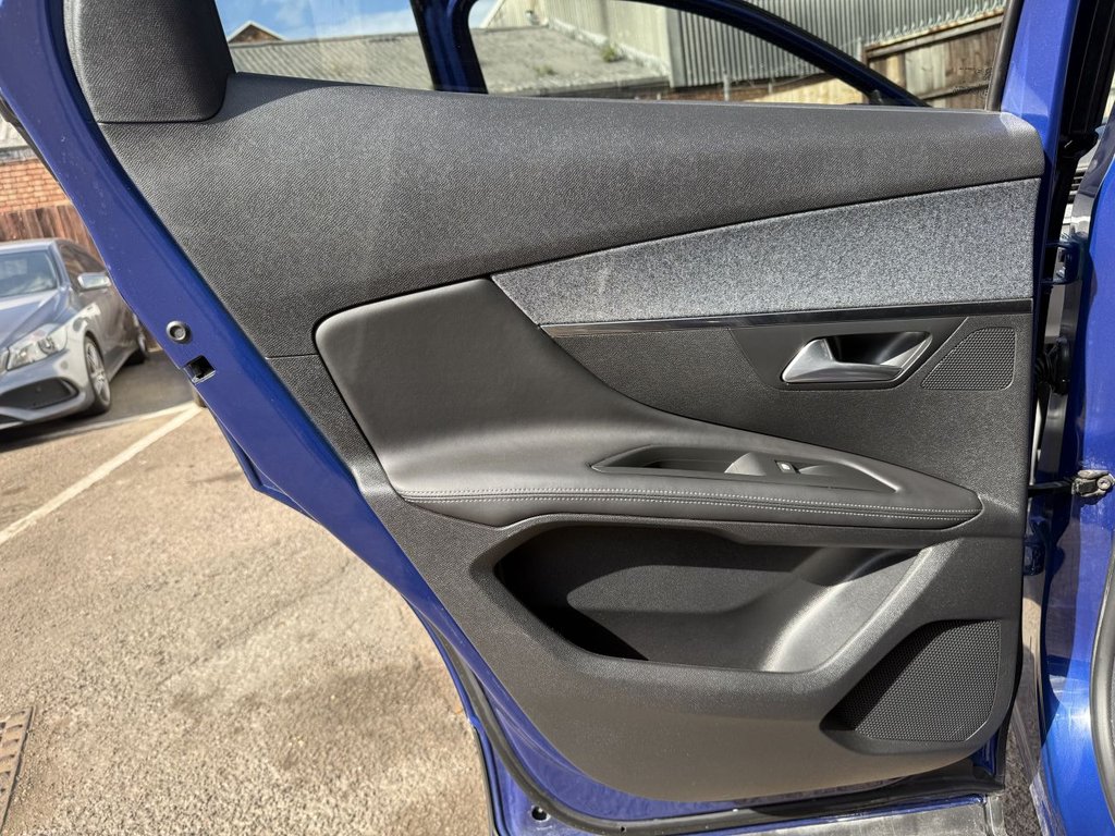 USED 2018 18 PEUGEOT 3008 1.5 BlueHDi Allure SUV 5dr Diesel EAT Euro 6 (s/s) (130 ps) Apple CarPlay, Rear Camera