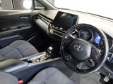 USED 2017 67 TOYOTA C-HR 1.8 VVT-h Icon SUV 5dr Petrol Hybrid CVT Euro 6 (s/s) (122 ps) FULL SERVICE HISTORY + SATELLITE NAVIGATION + REAR VIEW CAMERA + TOUCH SCREEN MEDIA DISPLAY + APPS CONTROL + DAB DIGITAL RADIO + BLUETOOTH PHONE CONNECTIVITY + CRUISE CONTROL + CLIMATE CONTROLLED AIRCONDITIONING + LEATHER MULTI FUNCTIONAL STEERING WHEEL + AUOMATIC WIPERS WITH RAIN SENSORS + HILL HOLD START ASSIST + IN CAR ENTERTAINMENT AUX/USB + DAY TIME RUNNING LIGHTS + AUTO DIMMING REAR VIEW MIRROR + ELECTRIC FRONT AND REAR WINDOWS + ELECTRIC HEATED POWER MIRRORS + 17 INCH ALLOY WHEELS