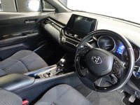 USED 2017 67 TOYOTA C-HR 1.8 VVT-h Icon SUV 5dr Petrol Hybrid CVT Euro 6 (s/s) (122 ps) FULL SERVICE HISTORY + SATELLITE NAVIGATION + REAR VIEW CAMERA + TOUCH SCREEN MEDIA DISPLAY + APPS CONTROL + DAB DIGITAL RADIO + BLUETOOTH PHONE CONNECTIVITY + CRUISE CONTROL + CLIMATE CONTROLLED AIRCONDITIONING + LEATHER MULTI FUNCTIONAL STEERING WHEEL + AUOMATIC WIPERS WITH RAIN SENSORS + HILL HOLD START ASSIST + IN CAR ENTERTAINMENT AUX/USB + DAY TIME RUNNING LIGHTS + AUTO DIMMING REAR VIEW MIRROR + ELECTRIC FRONT AND REAR WINDOWS + ELECTRIC HEATED POWER MIRRORS + 17 INCH ALLOY WHEELS