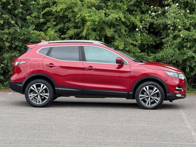 View our NISSAN QASHQAI