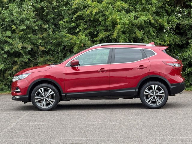 View our NISSAN QASHQAI