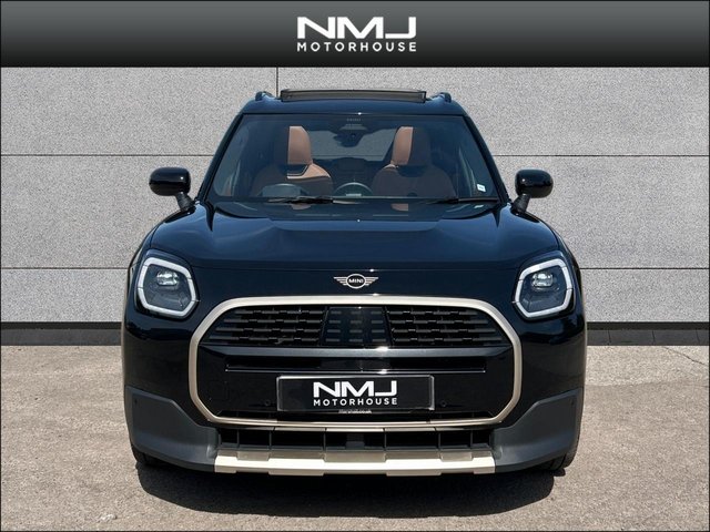 View our MINI COUNTRYMAN