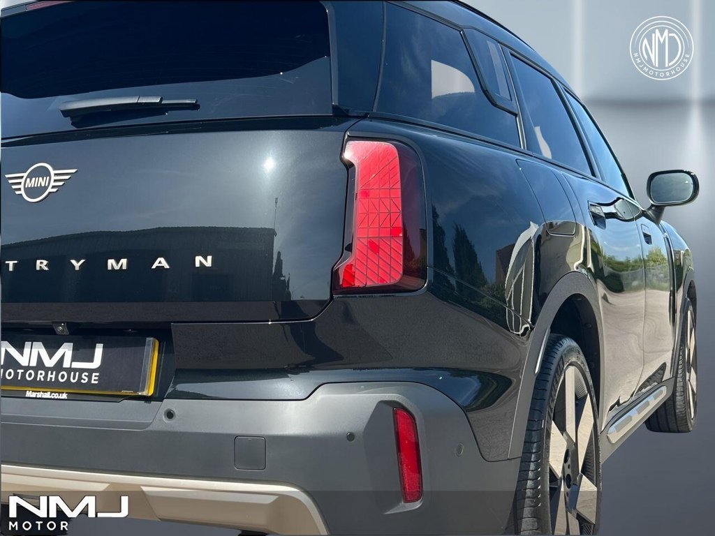 USED 2024 24 MINI COUNTRYMAN 1.5C MHEV Exclusive SUV 5dr Petrol Hybrid Auto Euro 6 (s/s) (170 ps) SUV 9.9%APR 20" ALLOYS LVL 2 PACK