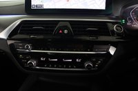 USED 2022 71 BMW 5 SERIES 2.0 520d MHT M Sport Steptronic Euro 6 (s/s) 4dr Reverse Camera, Heated Seats,