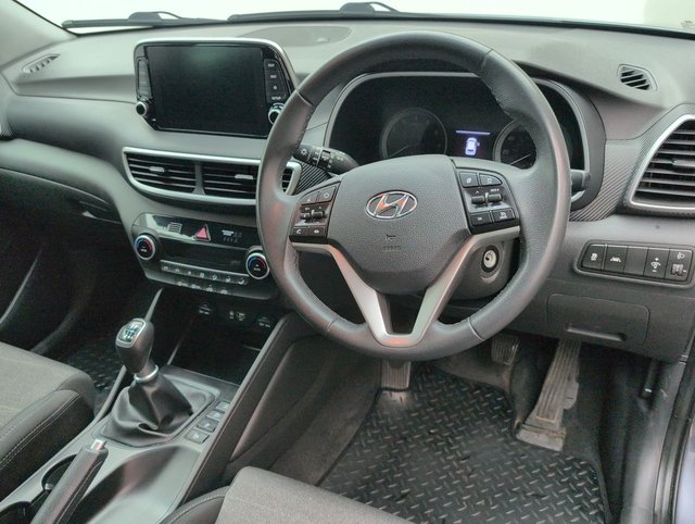 USED 2020 70 HYUNDAI TUCSON 1.6 Tucson SE Nav GDi 2WD 5dr CLICK+COLLECT / HOME DELIVERY