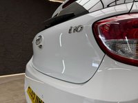 USED 2015 65 HYUNDAI I10 1.2 Premium SE Hatchback 5dr Petrol Manual Euro 5 (87 ps) (Polar White)