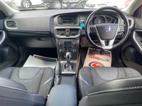 USED 2015 64 VOLVO V40 1.6 D2 SE Hatchback 5dr Diesel Powershift Euro 5 (s/s) (115 ps) 