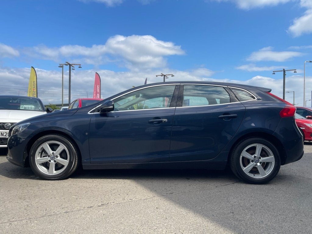 2015 Volvo V40 thumbnail 9