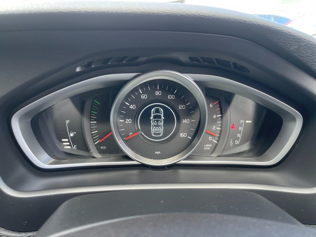 2015 Volvo V40 thumbnail 16