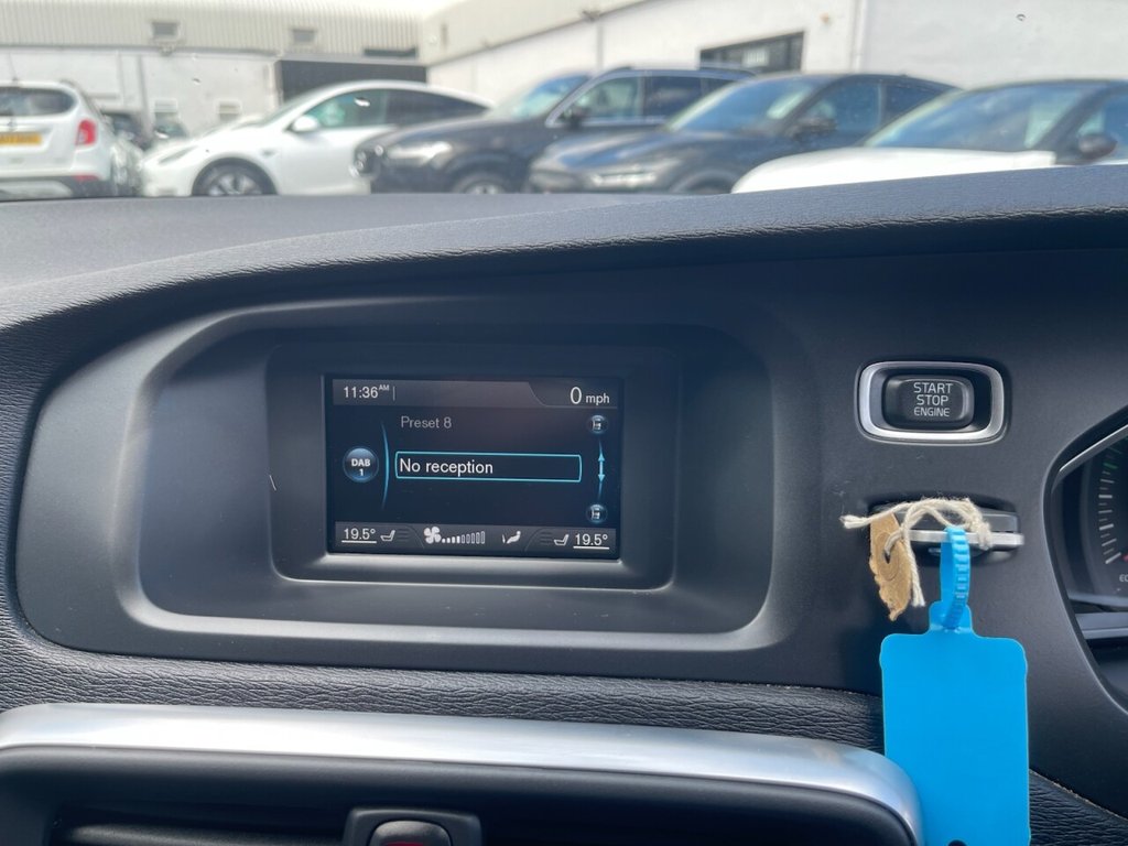 2015 Volvo V40 thumbnail 19
