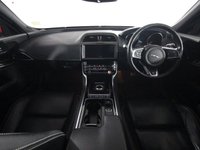USED 2019 19 JAGUAR XE 2.0i GPF R-Sport Saloon 4dr Petrol Auto Euro 6 (s/s) (200 ps) 