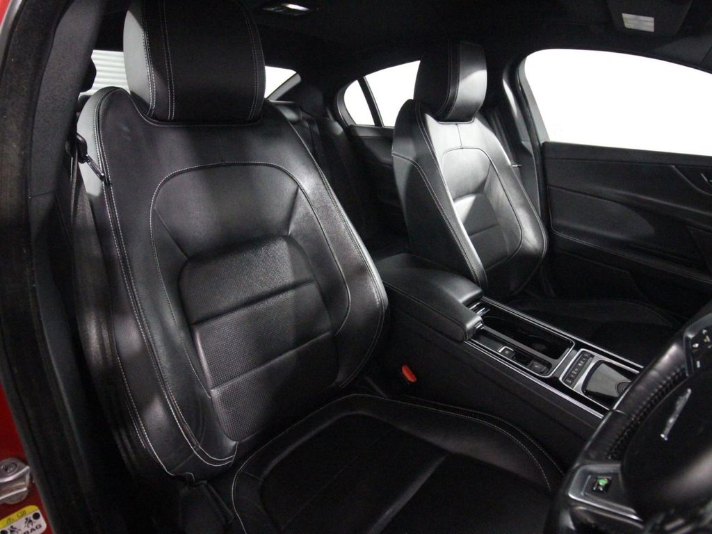 USED 2019 19 JAGUAR XE 2.0i GPF R-Sport Saloon 4dr Petrol Auto Euro 6 (s/s) (200 ps) 
