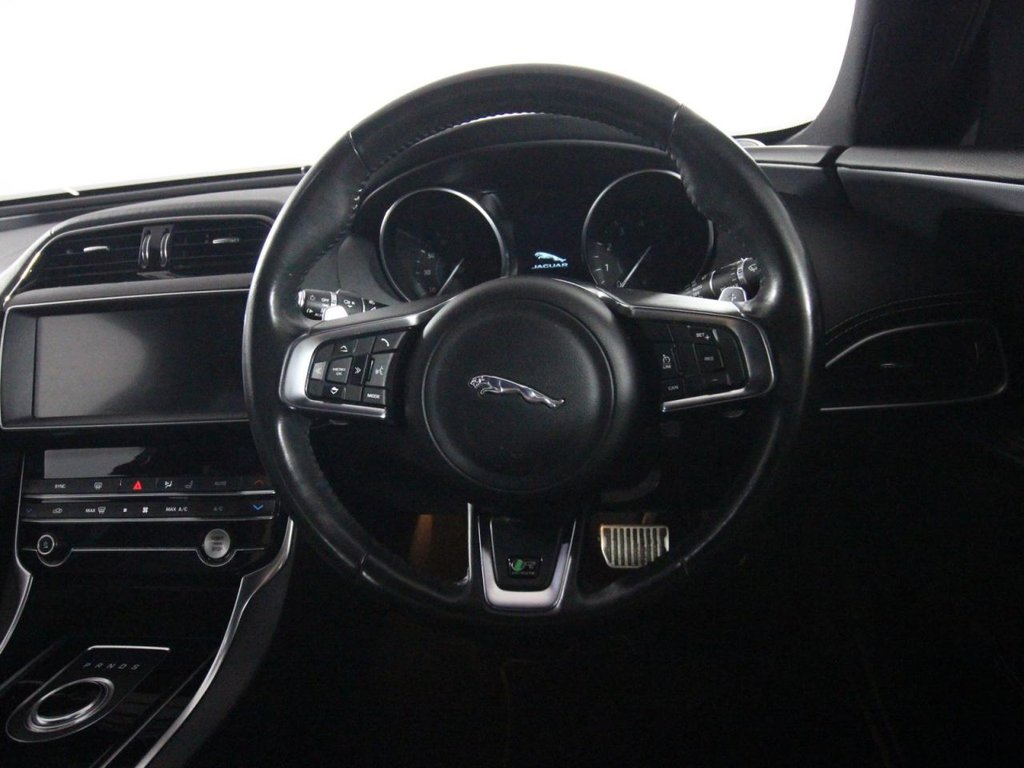 USED 2019 19 JAGUAR XE 2.0i GPF R-Sport Saloon 4dr Petrol Auto Euro 6 (s/s) (200 ps) 