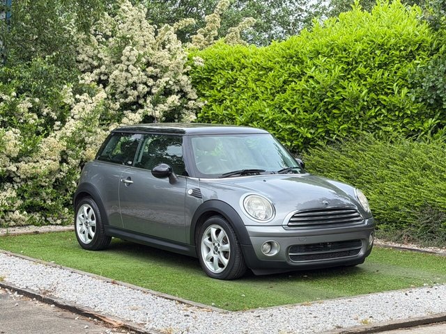 View our MINI Hatch 1.6 Cooper D Graphite Hatchback 3dr Diesel Manual Euro 4 (110 ps)
