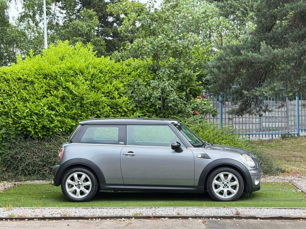 USED 2009 09 MINI HATCH 1.6 Cooper D Graphite Hatchback 3dr Diesel Manual Euro 4 (110 ps) AIR CON, BLUETOOTH, ALLOYS