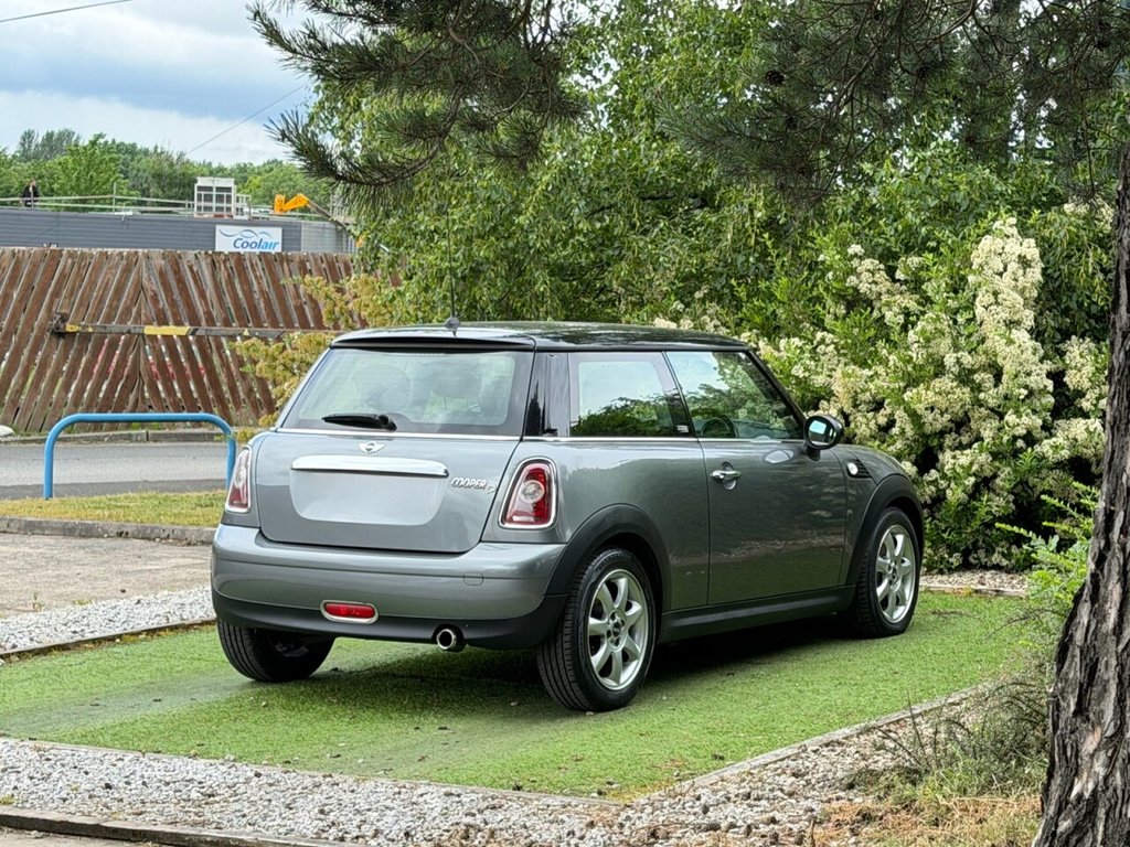 USED 2009 09 MINI HATCH 1.6 Cooper D Graphite Hatchback 3dr Diesel Manual Euro 4 (110 ps) AIR CON, BLUETOOTH, ALLOYS
