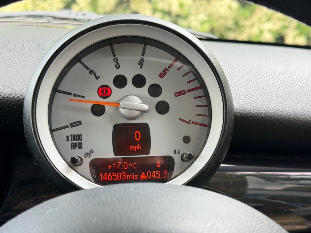 USED 2009 09 MINI HATCH 1.6 Cooper D Graphite Hatchback 3dr Diesel Manual Euro 4 (110 ps) AIR CON, BLUETOOTH, ALLOYS