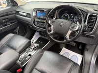 USED 2017 17 MITSUBISHI OUTLANDER 2.0h 12kWh 4h SUV 5dr Petrol Plug-in Hybrid CVT 4WD Euro 6 (s/s) (200 ps) 