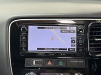 USED 2017 17 MITSUBISHI OUTLANDER 2.0h 12kWh 4h SUV 5dr Petrol Plug-in Hybrid CVT 4WD Euro 6 (s/s) (200 ps) 